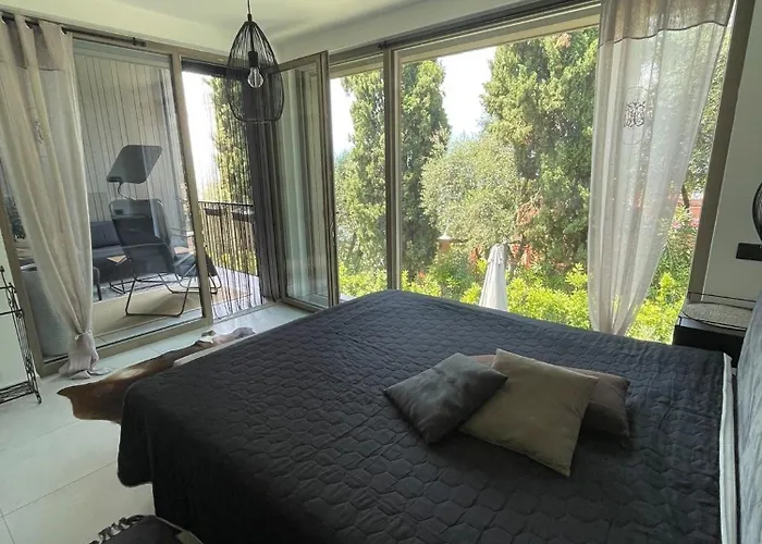 Inessa Torri Del Benaco